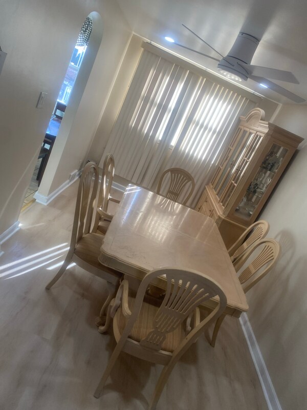 Building Photo - 178 E Fariston Dr