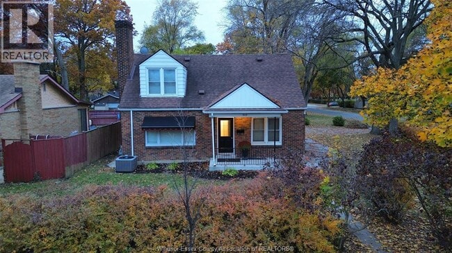 Building Photo - 909 Monmouth Rd