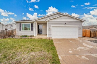 Building Photo - 8065 Eagleview Dr