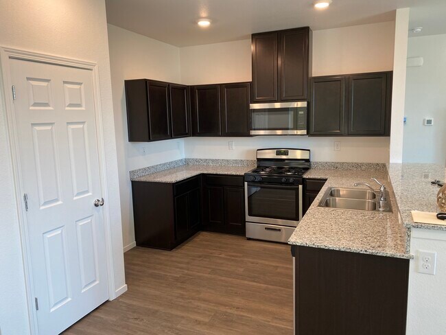 Foto del edificio - 9502 Nautical Mile Rd