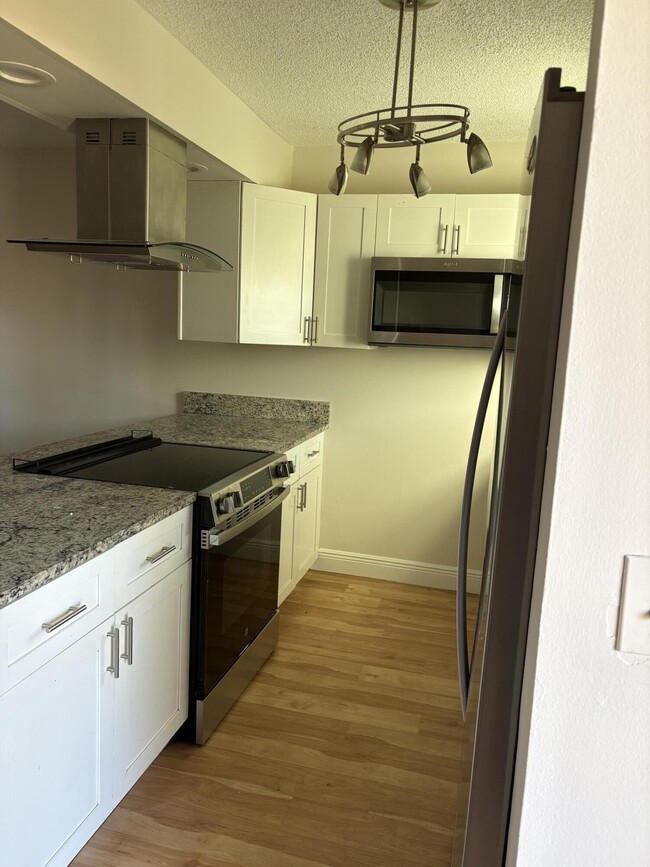 Foto del edificio - 5106 Pier Dr