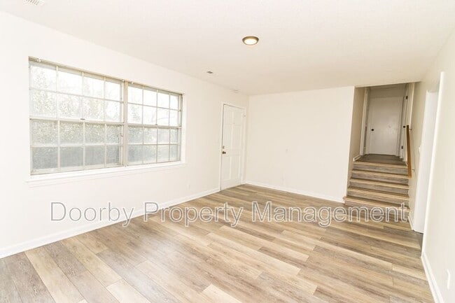 Foto del edificio - 303 Hillcrest Ave