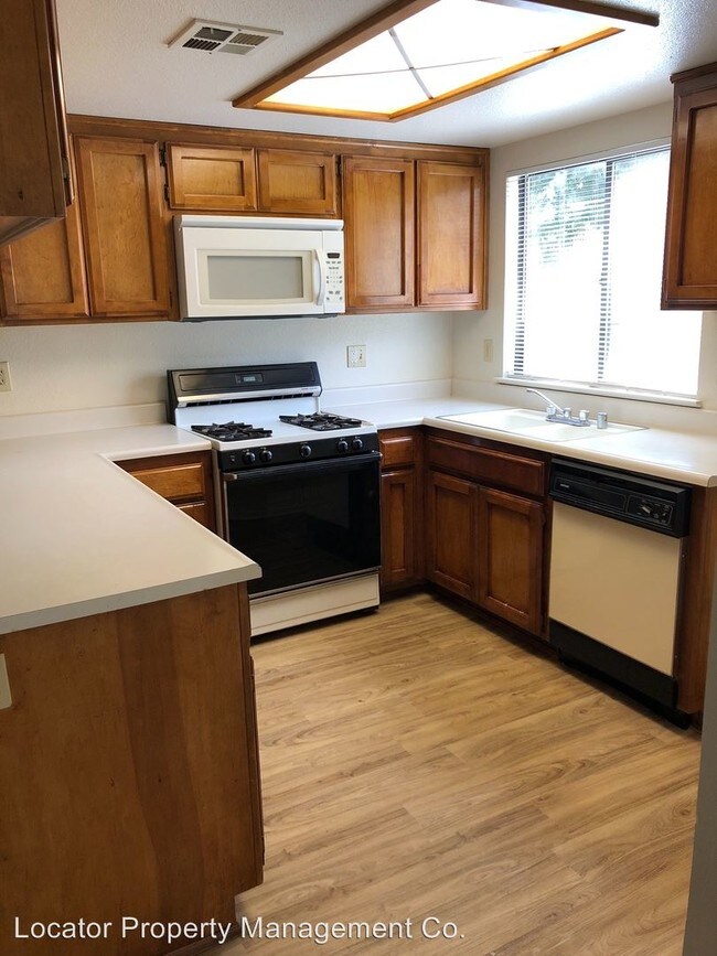 Building Photo - 817 Quail Ln