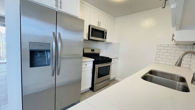 Building Photo - 2020 Preuss Rd