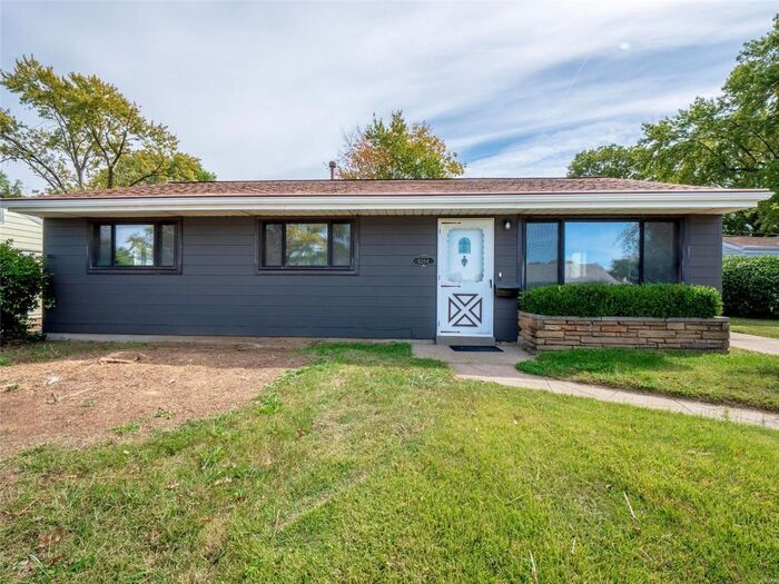 Primary Photo - Welcome to 8264 Morganford!