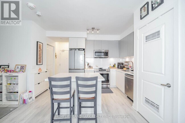 Photo du bâtiment - 4677 Glen Erin Dr