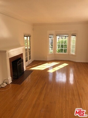 Foto del edificio - 836 Westholme Ave