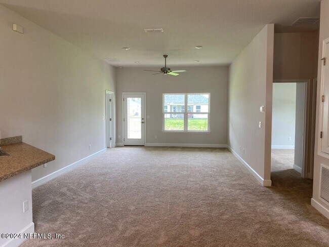 Foto del edificio - 7294 Gateway Ct