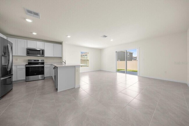 Foto del edificio - 6584 SW 81st Loop