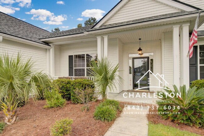 Foto del edificio - 6040 Fieldstone Cir