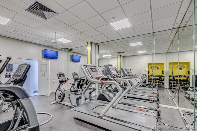 Foto del edificio - 3400 N Ocean Dr