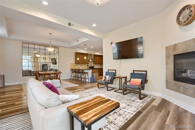 Foto del edificio - 1488 Madison St