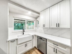 Building Photo - 23207 Naples Dr