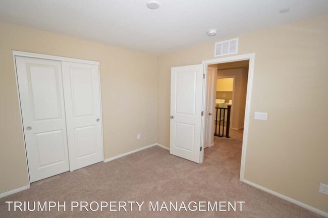 Foto del edificio - 7563 Whitman Colonial St