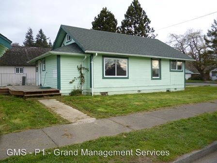 Building Photo - 834 A St