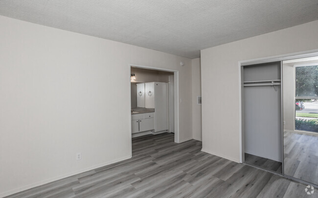 1BR, 1BA - 700 SF - Lido Apartments - 3610 Midvale Ave