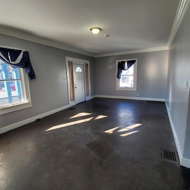 Foto del edificio - 3627 N Capitol Ave