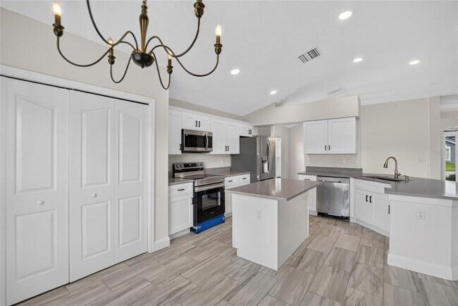 Foto del edificio - 1434 Hatcher Loop Dr
