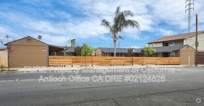 Building Photo - 312 W Tregallas Rd