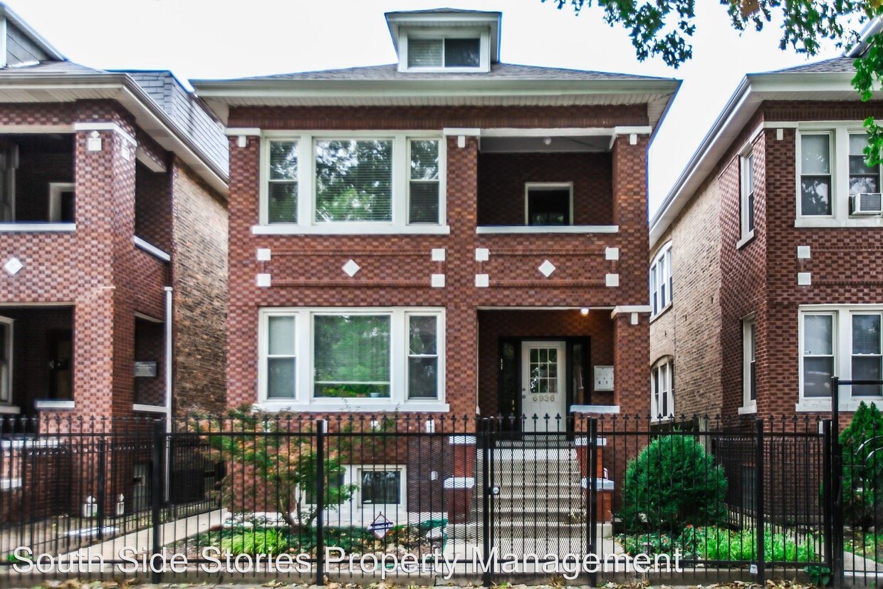 Primary Photo - 6936 S Maplewood Ave