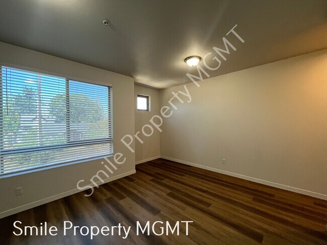 Foto del edificio - 6940 SE Long St