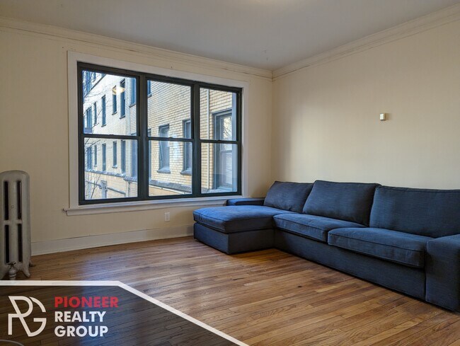 Foto del edificio - 2335 N Spaulding Ave