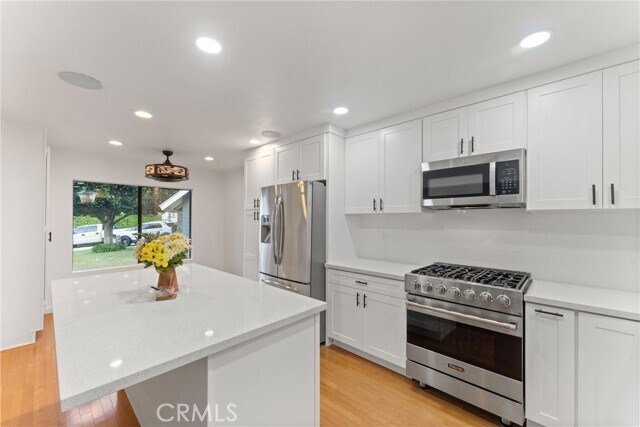 Building Photo - 7 Boone