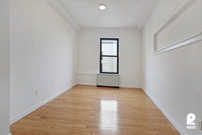 Building Photo - 33 Lincoln Rd