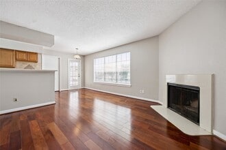 Building Photo - 2750 Holly Hall St