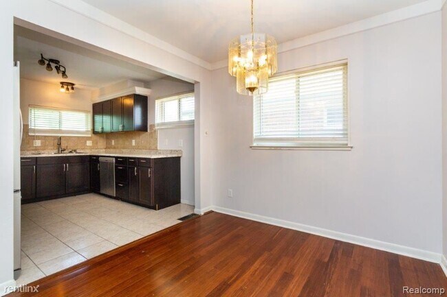 Building Photo - 3 br, 1 bath House - 26211 Linwood St