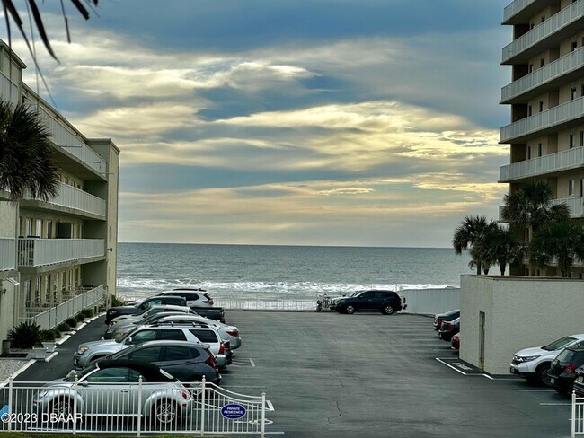 Foto del edificio - 3733 Cardinal Blvd