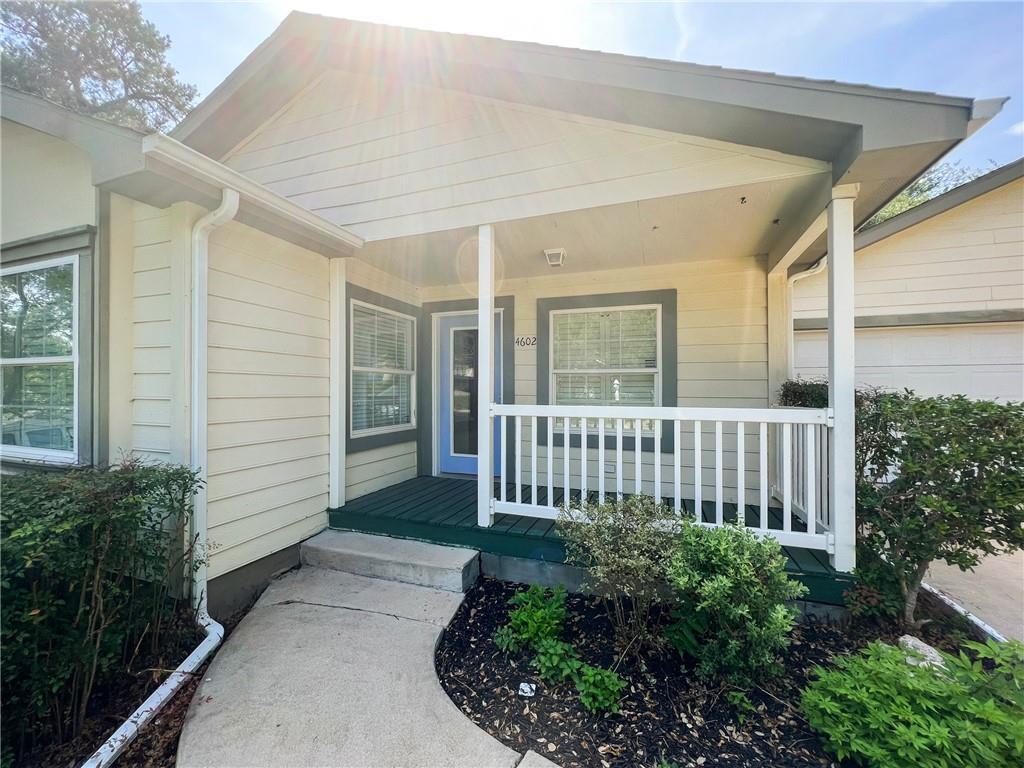 Foto principal - 4602 Cedar Point Dr