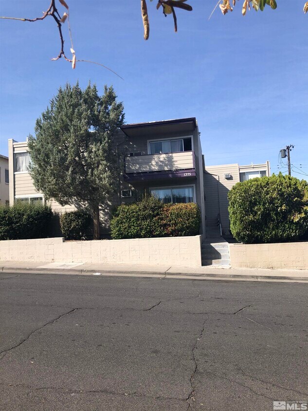 Foto principal - 1375 Carlin St