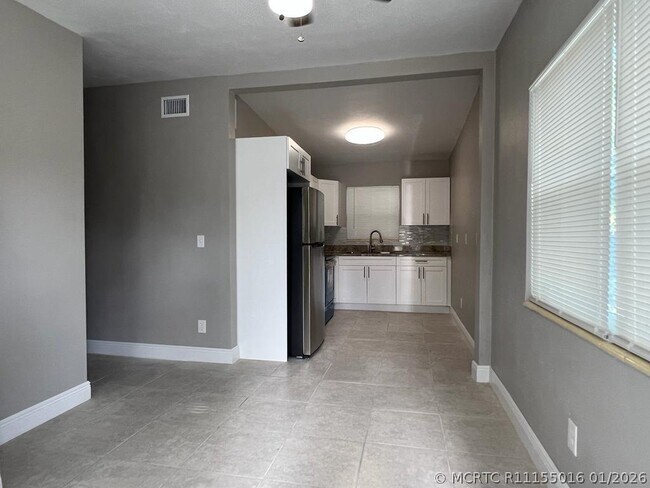 Foto del edificio - 3990 Plum Tree Dr