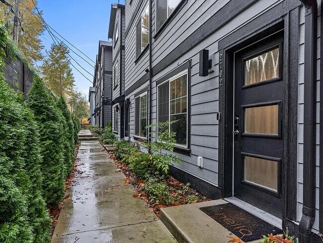 Foto del edificio - 2702 S Andover St