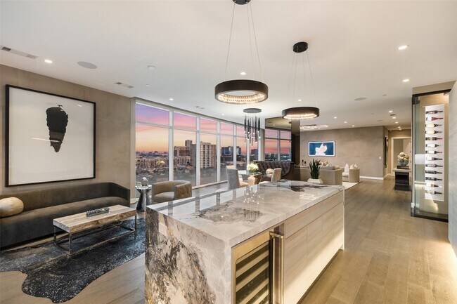 Foto del edificio - 4521 San Felipe St