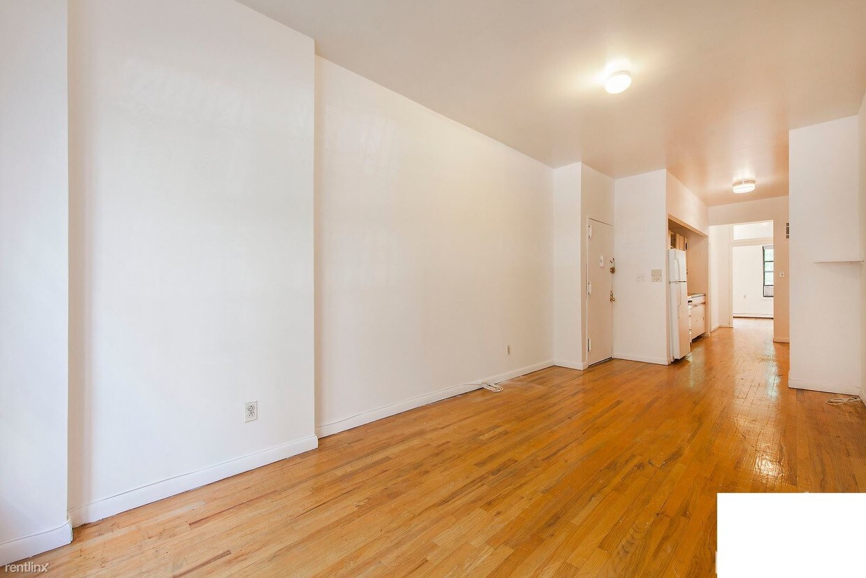 Building Photo - 311 E 103rd St