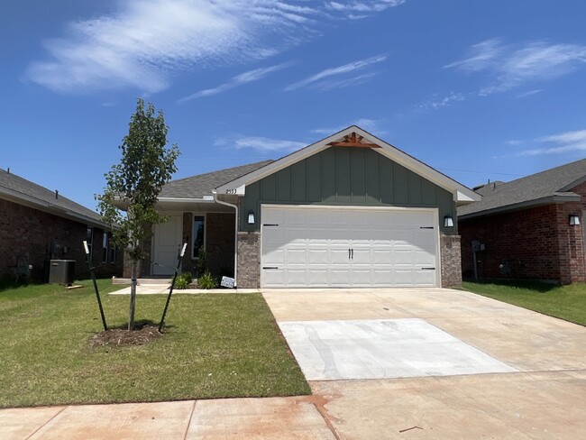 Building Photo - Brand New Home