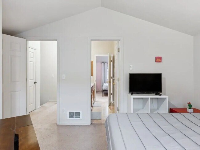 Foto del edificio - 2 Bedroom Townhome in Seattle