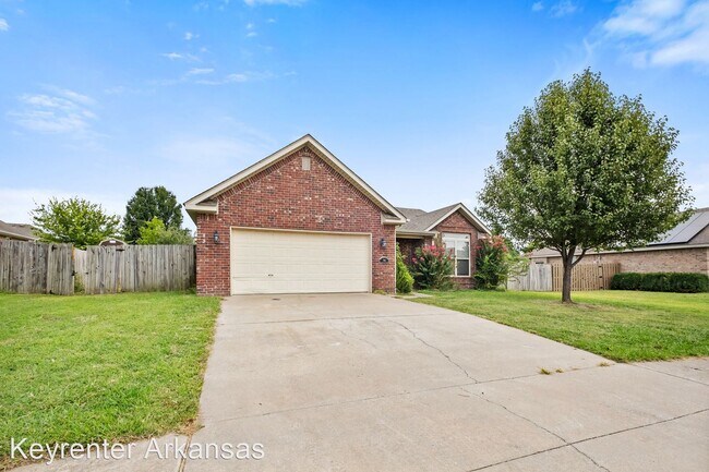 Foto del edificio - 3 br, 2 bath House - 702 Grant Ave