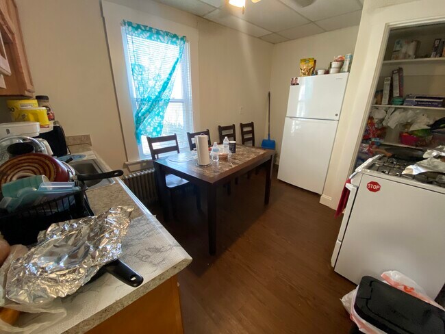 Building Photo - 48 Highland Ave