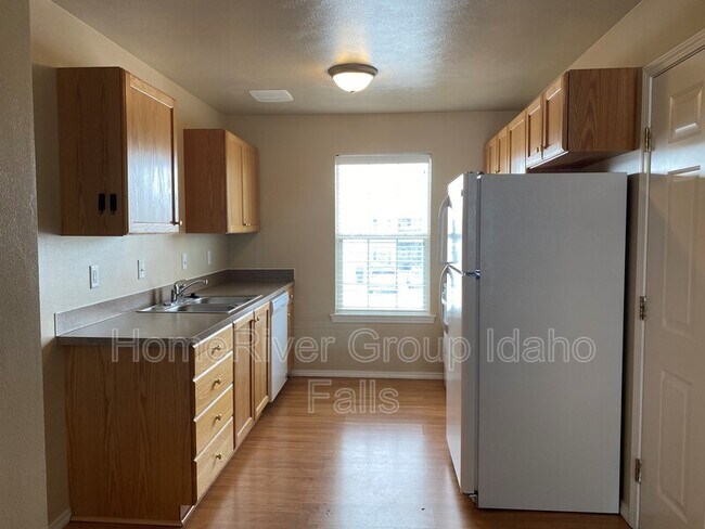 Foto del edificio - 564 Caribou St