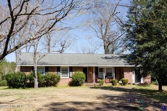 Building Photo - 3817 Ashley Cir