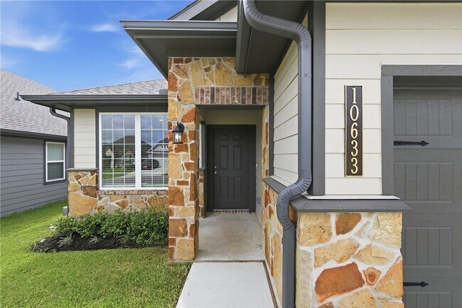 Foto del edificio - 10633 Burgundy Berry Wy