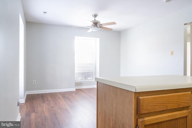 Building Photo - 6109 Trident Ln