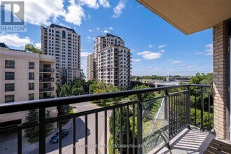 Building Photo - 676 Sheppard Ave E