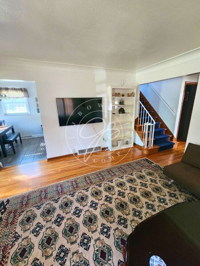 Building Photo - 3 bed 3 bath home for rent near University of Toledo!