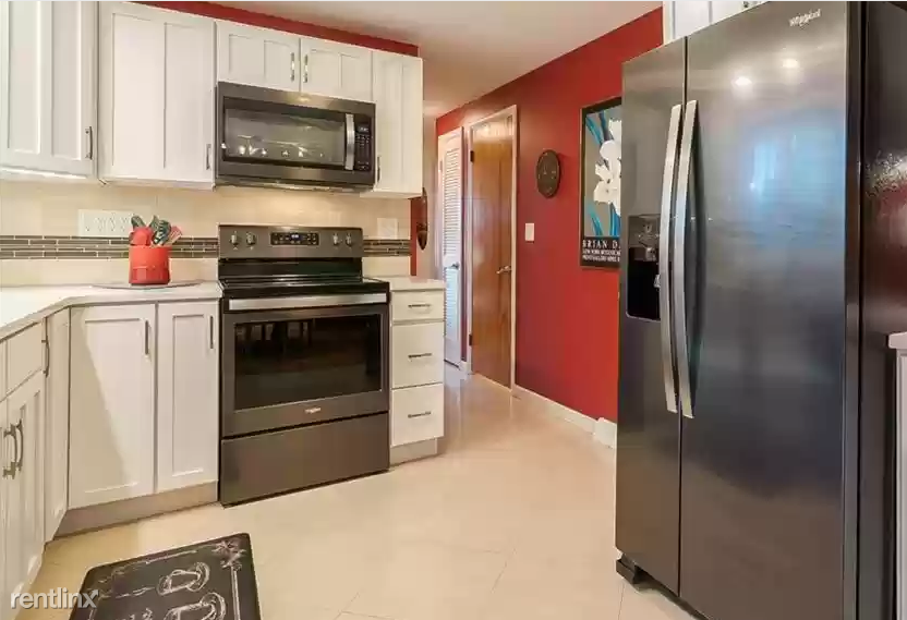 Building Photo - 2 br, 2 bath House - 210 Sherbrooke Rd