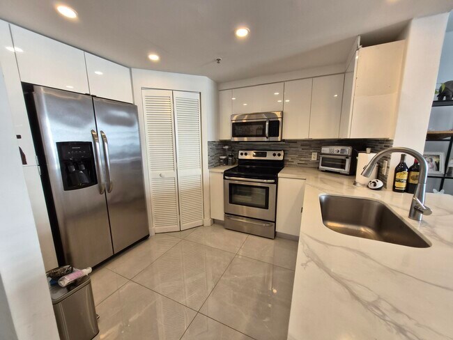 Foto del edificio - 701 Brickell Key Blvd