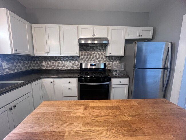 Foto del edificio - Cute 3 Bedroom home close to medical mile